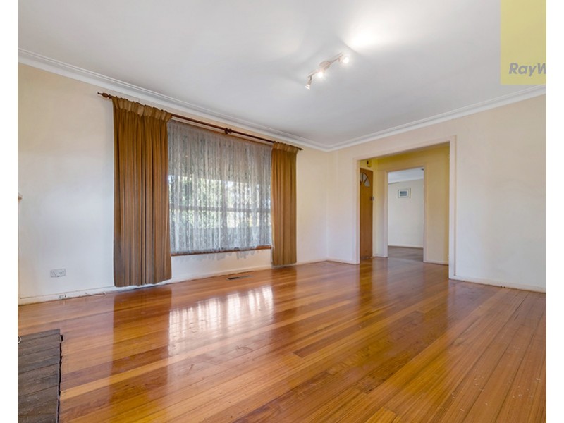 8 Rayfield Avenue, Craigieburn VIC 3064