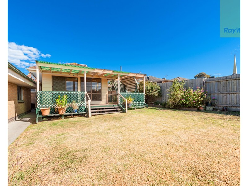 8 Rayfield Avenue, Craigieburn VIC 3064