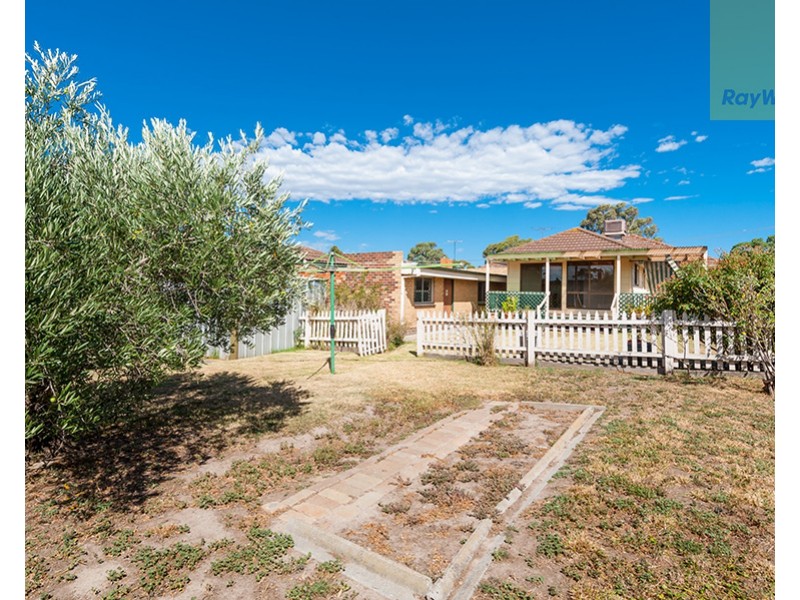 8 Rayfield Avenue, Craigieburn VIC 3064