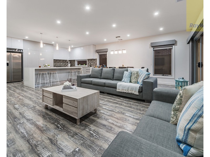 29 Lemon Myrtle Way, Craigieburn VIC 3064