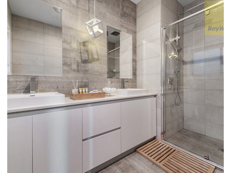 29 Lemon Myrtle Way, Craigieburn VIC 3064