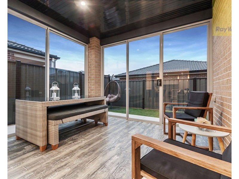 29 Lemon Myrtle Way, Craigieburn VIC 3064