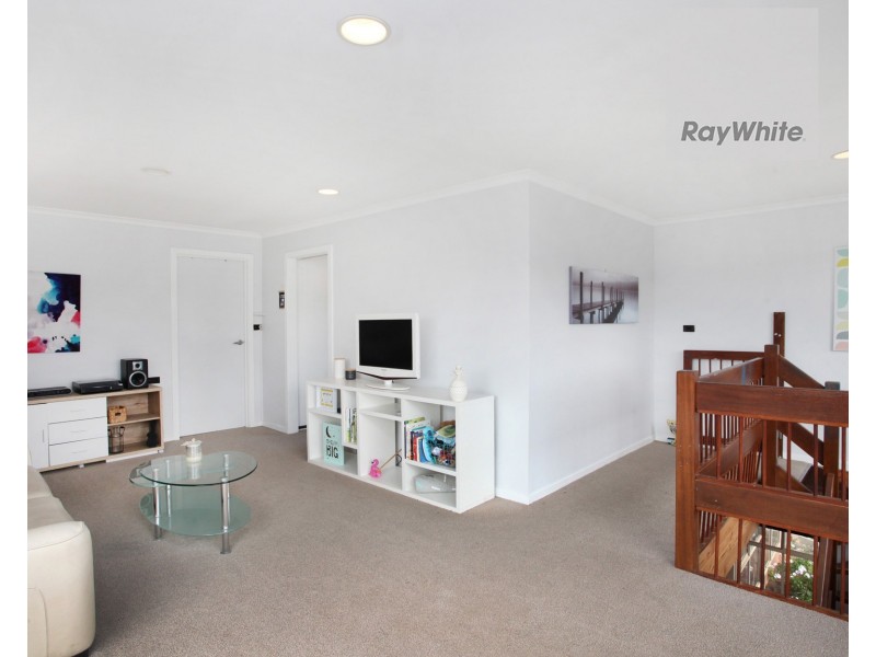2 Keyes Place, Gladstone Park VIC 3043