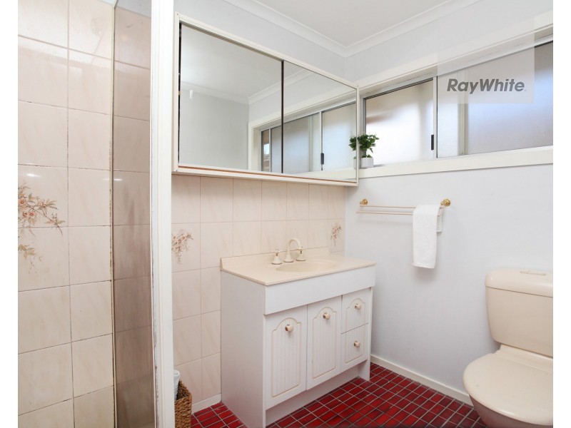 2 Keyes Place, Gladstone Park VIC 3043
