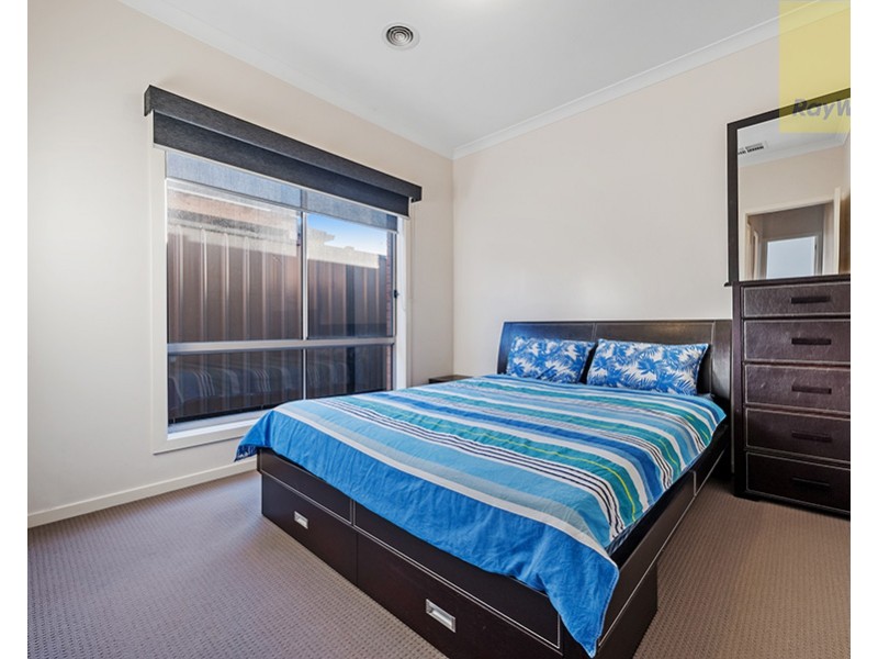 17 Dempster Drive, Craigieburn VIC 3064