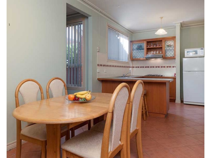 12 Pinnock Avenue, Roxburgh Park VIC 3064