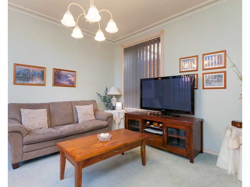 12 Pinnock Avenue, Roxburgh Park VIC 3064