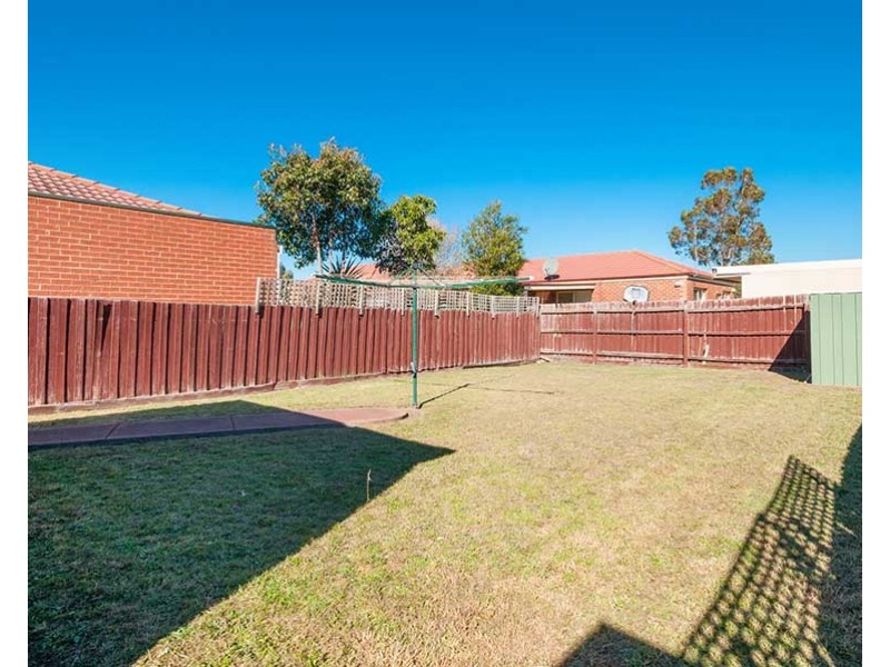 12 Pinnock Avenue, Roxburgh Park VIC 3064
