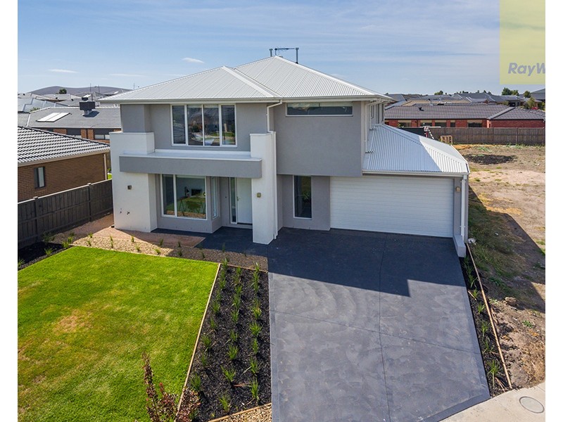 28 Halycon Bend, Beveridge VIC 3753