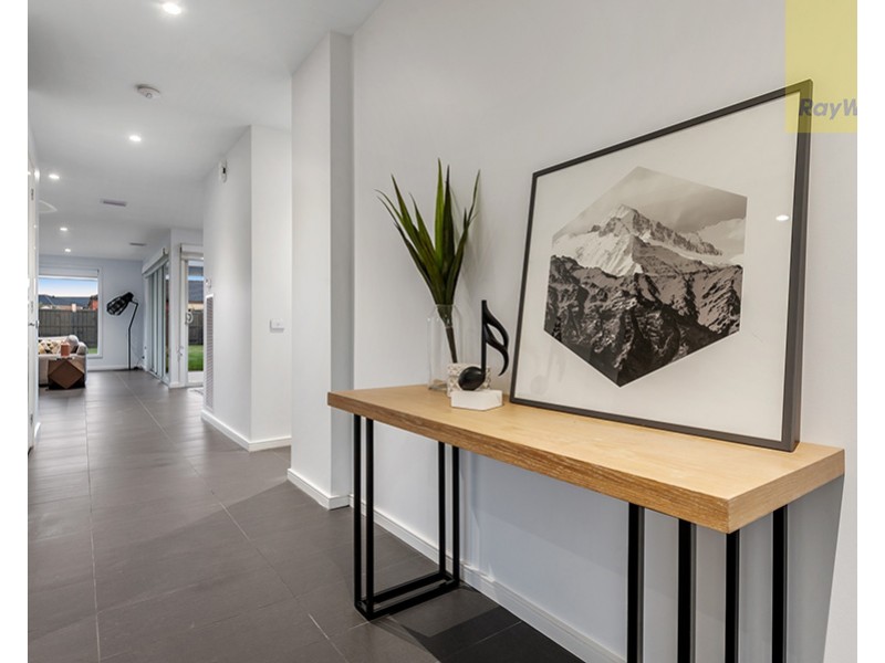 28 Halycon Bend, Beveridge VIC 3753