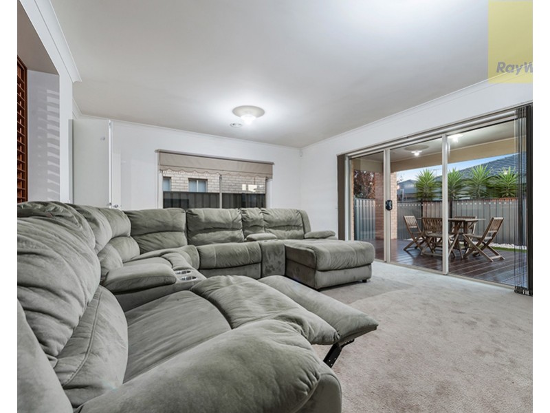 15 Hennessy Street, Craigieburn VIC 3064