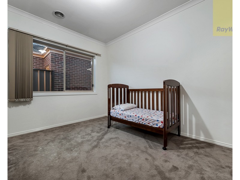 15 Hennessy Street, Craigieburn VIC 3064