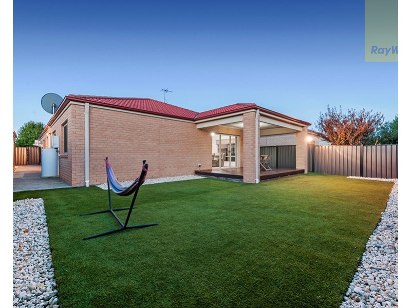 15 Hennessy Street, Craigieburn VIC 3064