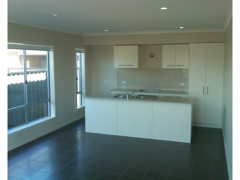 33 Daymar Circuit, Craigieburn VIC 3064