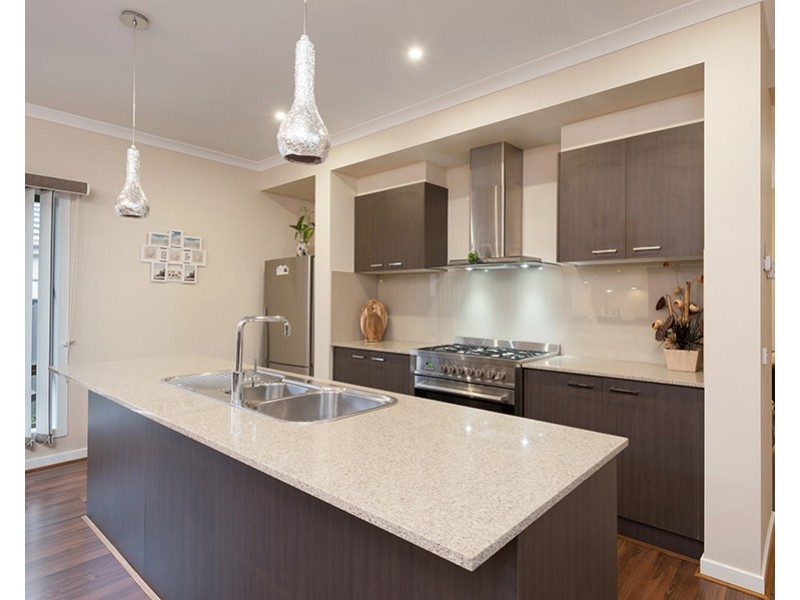 36 Baronial Way, Craigieburn VIC 3064