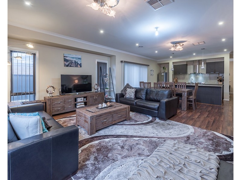 36 Baronial Way, Craigieburn VIC 3064