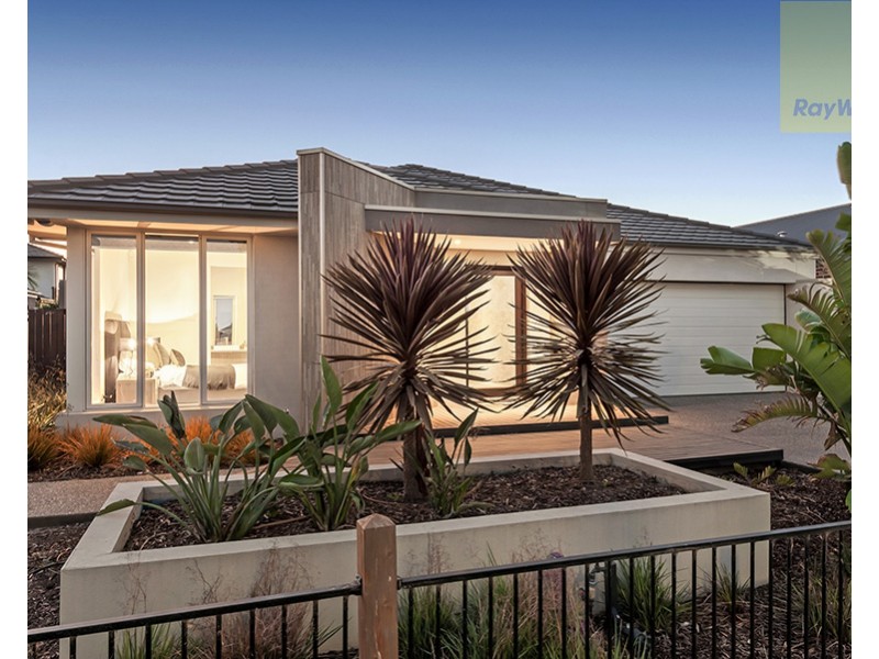 7 Newmarket Parade, Mickleham VIC 3064