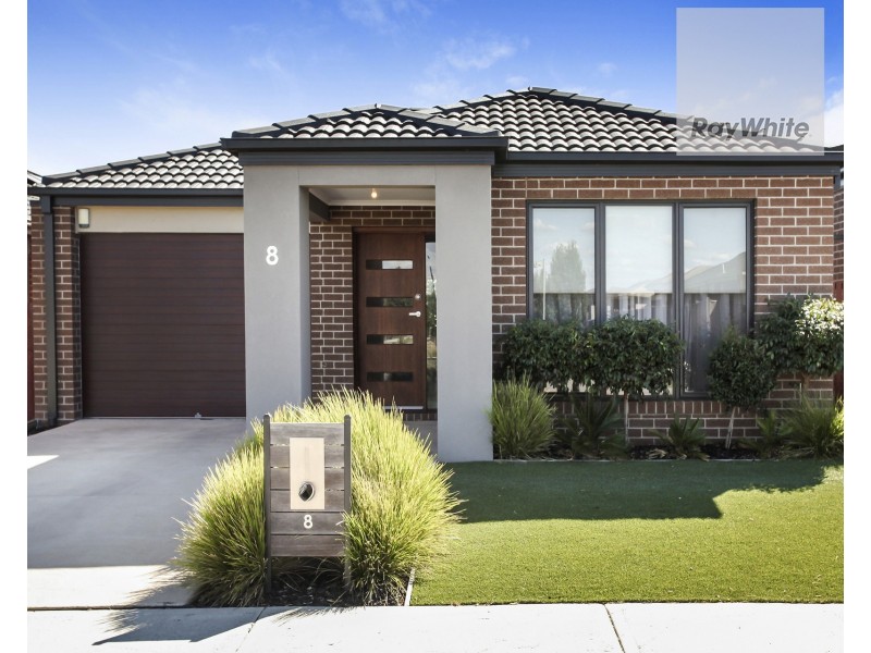8 Silverwood Drive, Greenvale VIC 3059