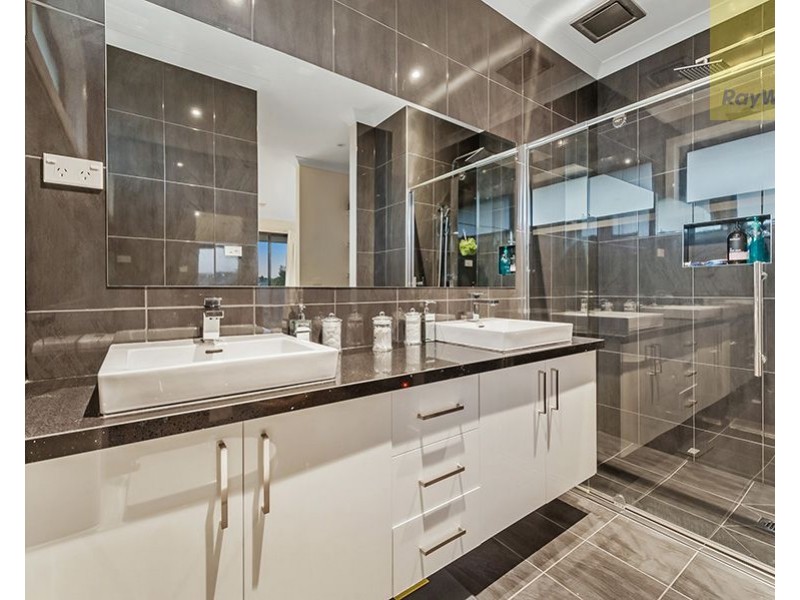 38 Gallantry Avenue, Craigieburn VIC 3064