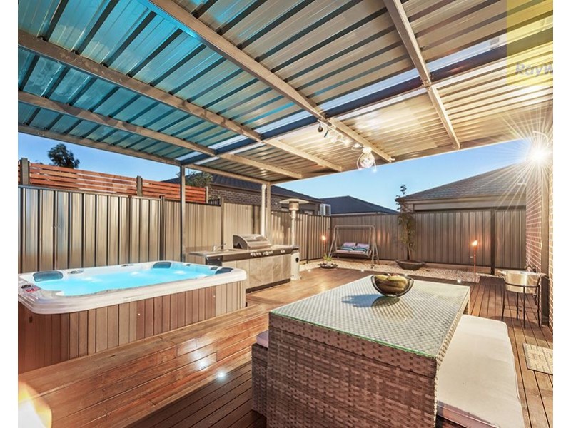 38 Gallantry Avenue, Craigieburn VIC 3064