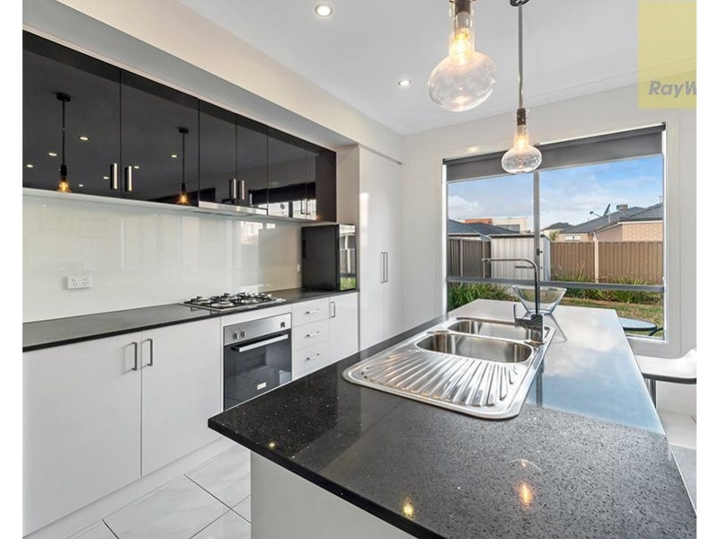 29 Grattan Cove, Craigieburn VIC 3064