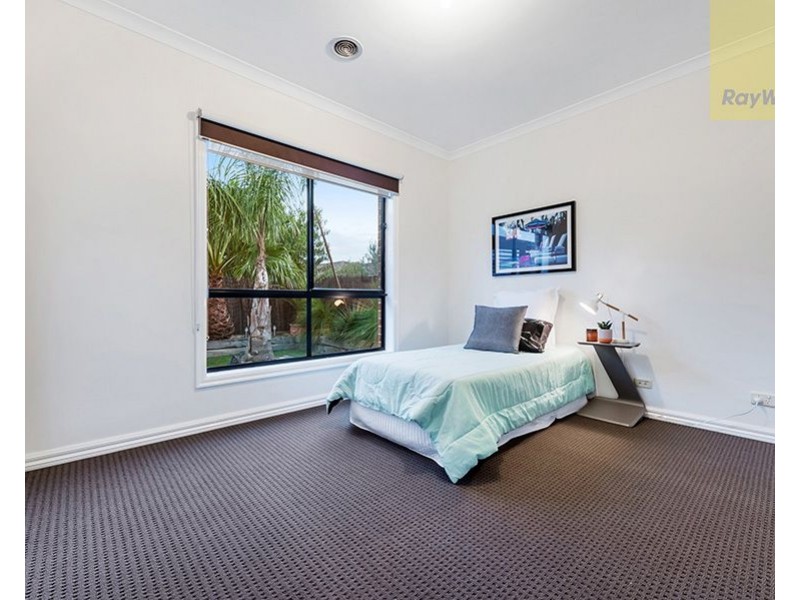 27 Somersby Road, Craigieburn VIC 3064