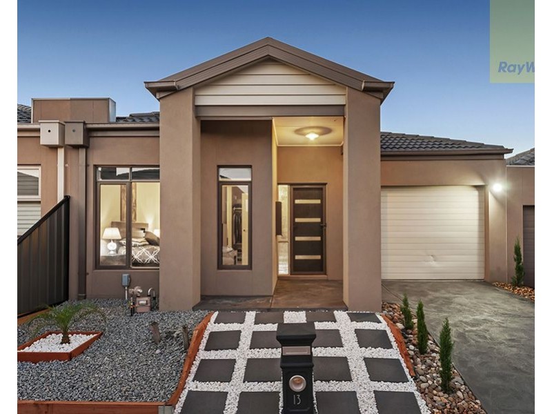 13 Bottlebrush Road, Craigieburn VIC 3064
