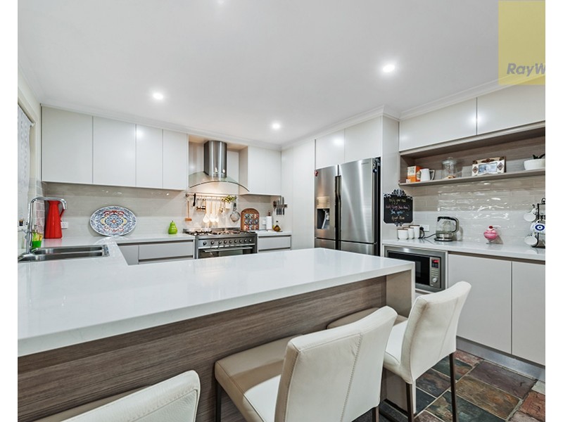 4 Whiteside Street, Beveridge VIC 3753