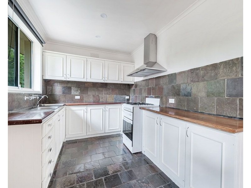 39 Katrina Drive, Gladstone Park VIC 3043