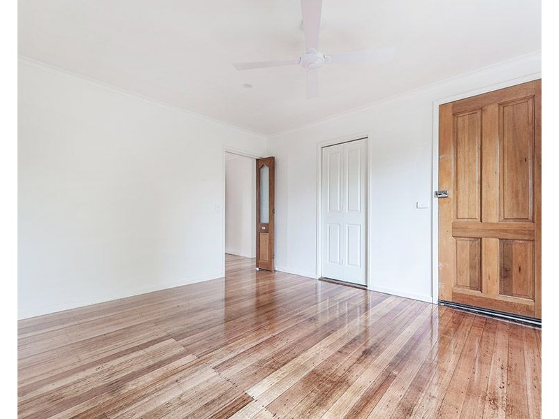 39 Katrina Drive, Gladstone Park VIC 3043