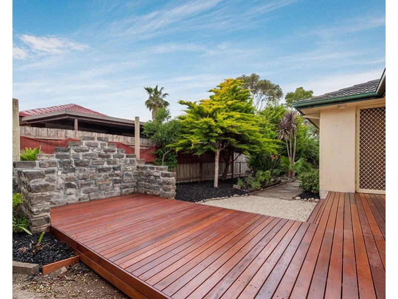 39 Katrina Drive, Gladstone Park VIC 3043