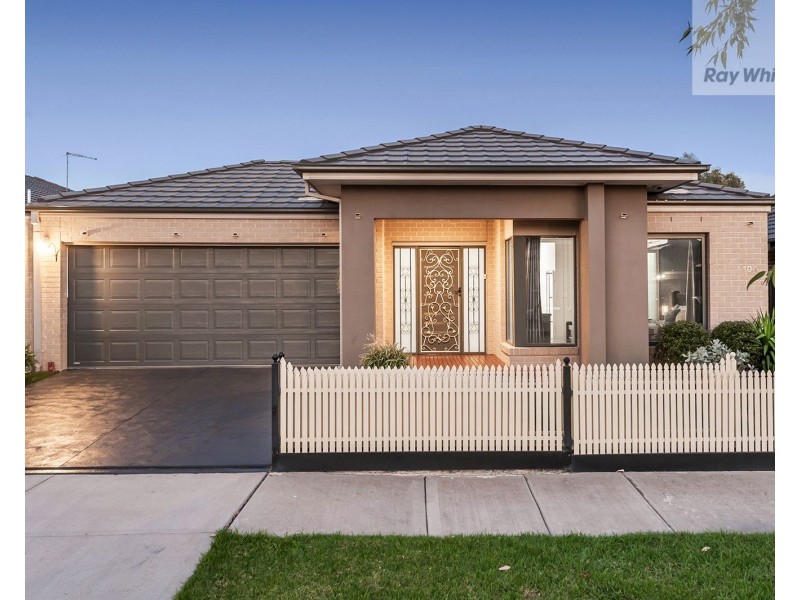 104 Huntington Drive, Craigieburn VIC 3064