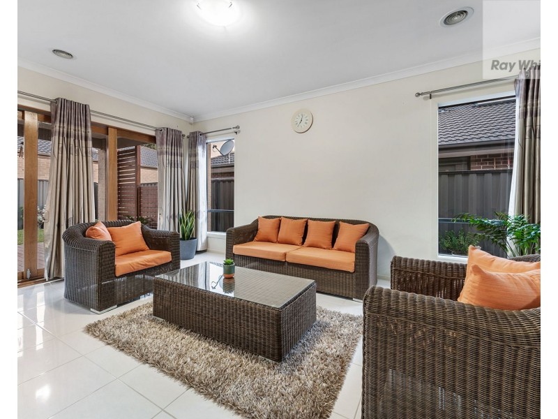104 Huntington Drive, Craigieburn VIC 3064