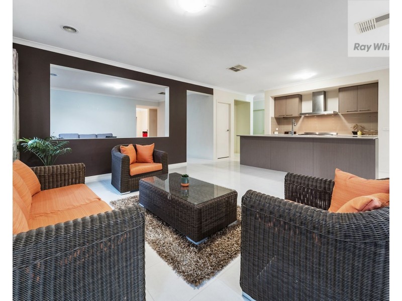104 Huntington Drive, Craigieburn VIC 3064