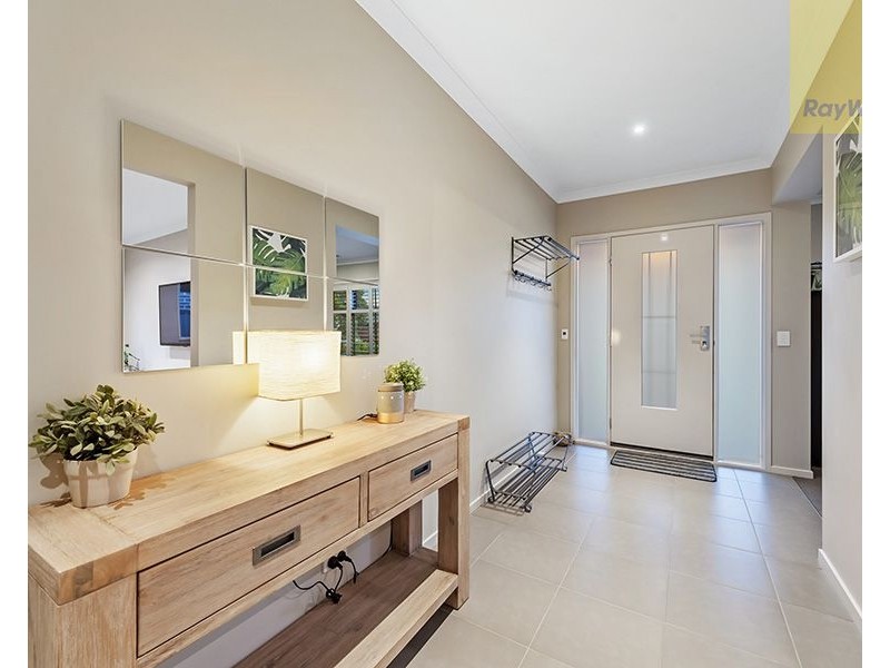 6 Lion Chase, Craigieburn VIC 3064