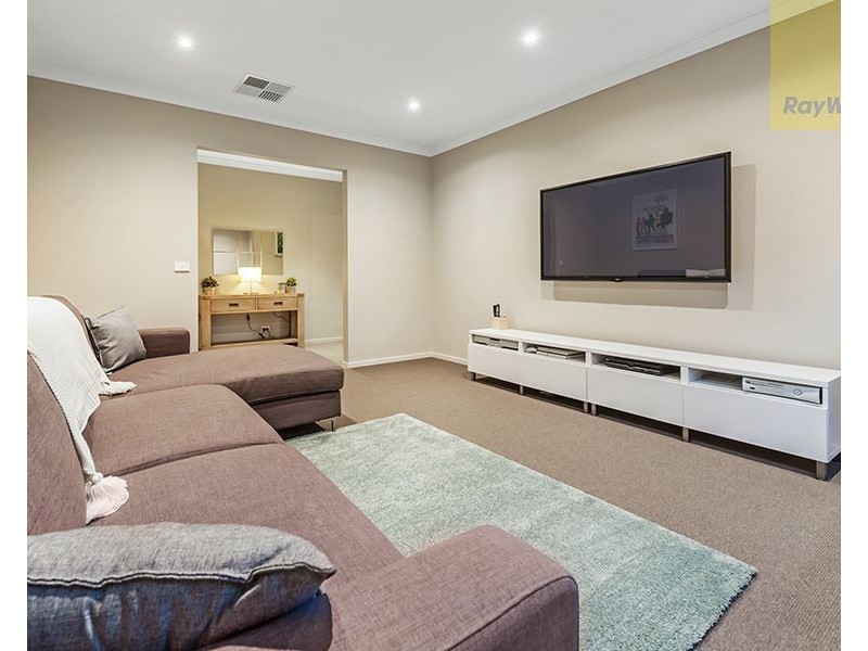 6 Lion Chase, Craigieburn VIC 3064