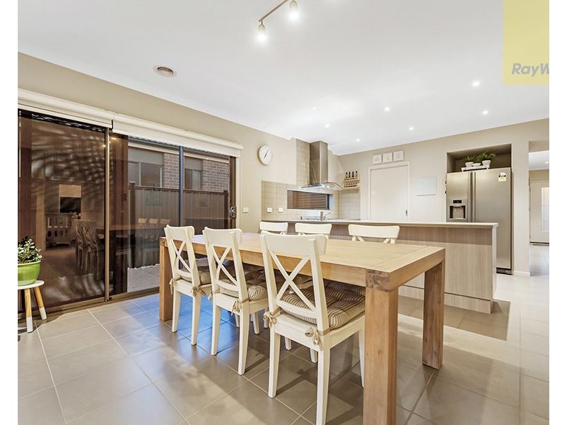 6 Lion Chase, Craigieburn VIC 3064