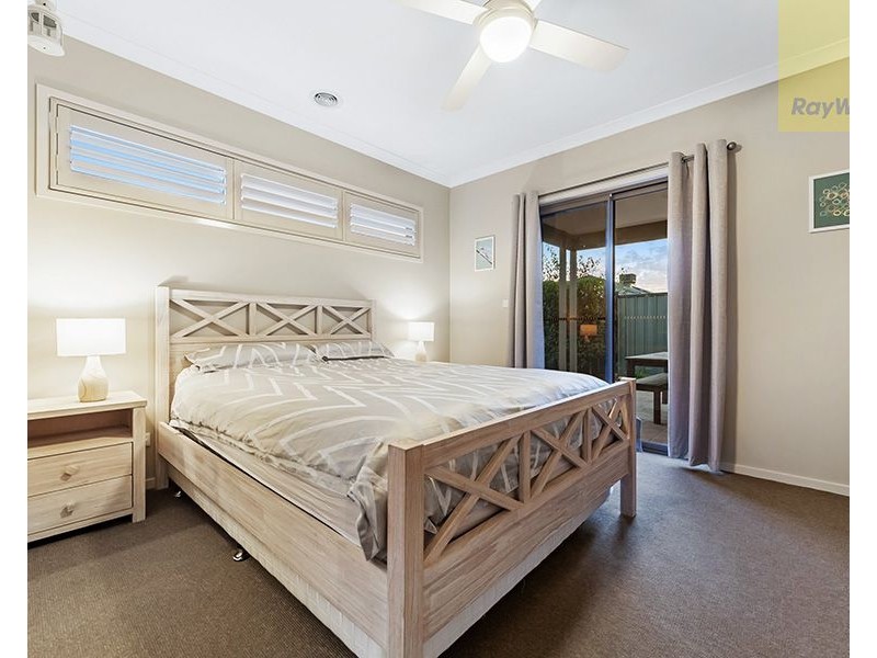 6 Lion Chase, Craigieburn VIC 3064