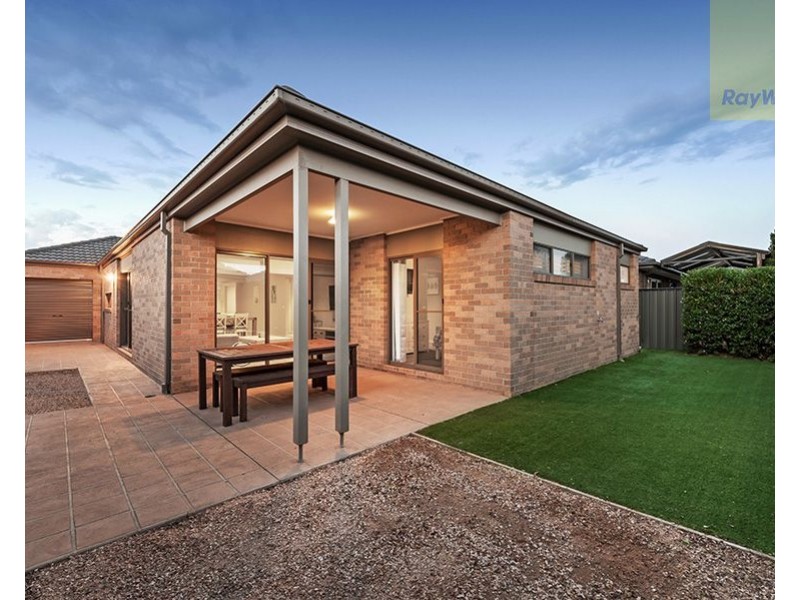 6 Lion Chase, Craigieburn VIC 3064