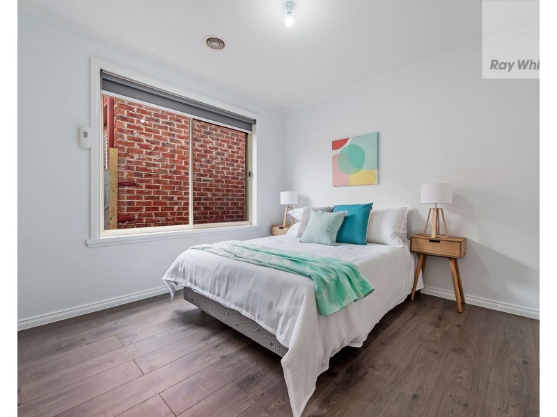 32 Cambridge Crescent, Roxburgh Park VIC 3064