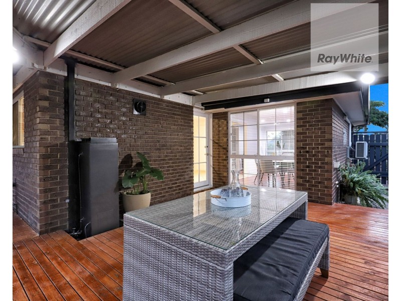 50 Woodstock Drive, Gladstone Park VIC 3043