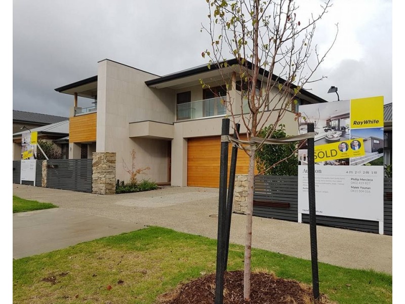 24 Destination Drive, Greenvale VIC 3059