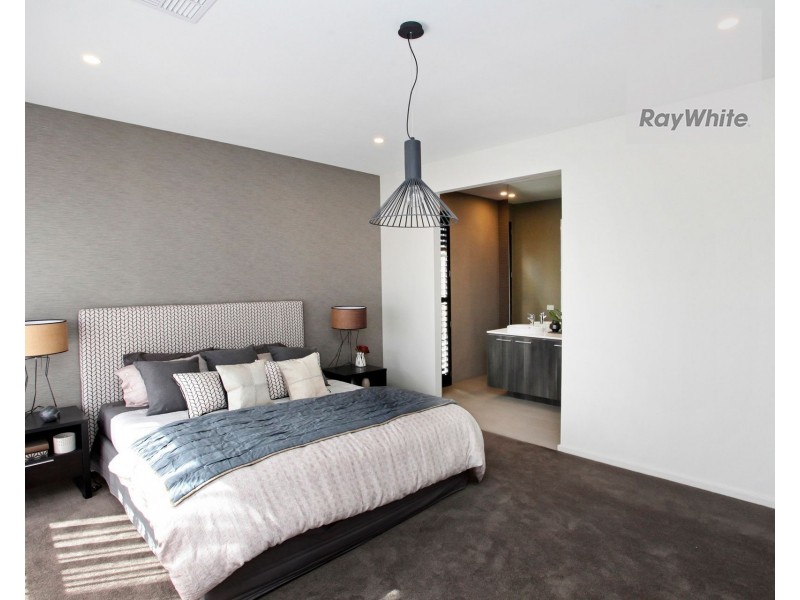 24 Destination Drive, Greenvale VIC 3059