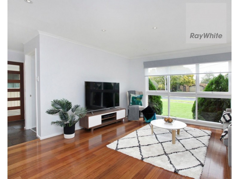 6 Chesney Court, Gladstone Park VIC 3043