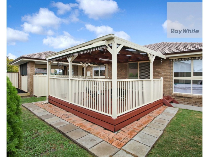 6 Chesney Court, Gladstone Park VIC 3043