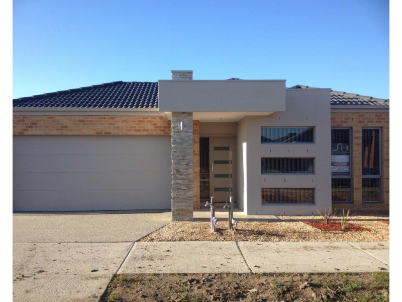 19 Rockwall Drive, Craigieburn VIC 3064