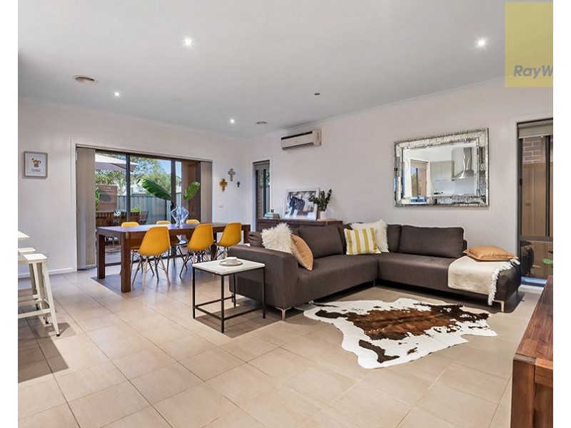 32 The Garlands, Craigieburn VIC 3064