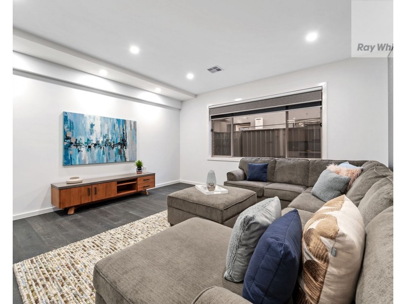 5 Freshwater Drive, Craigieburn VIC 3064