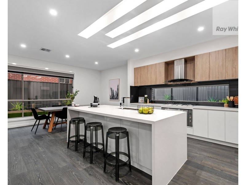 5 Freshwater Drive, Craigieburn VIC 3064