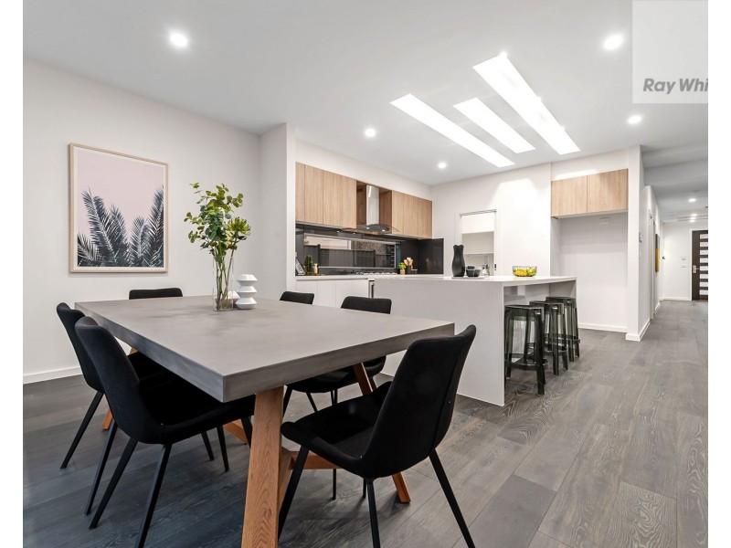 5 Freshwater Drive, Craigieburn VIC 3064